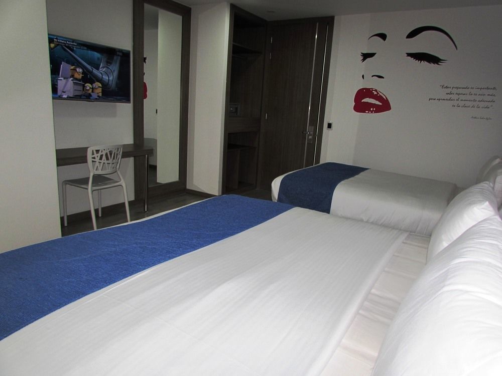 Aw Hotel Plaza Miranda 波哥大 外观 照片